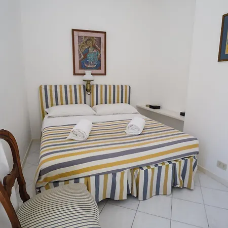 Casa Santa Teresa By Caprirooms Apartmán